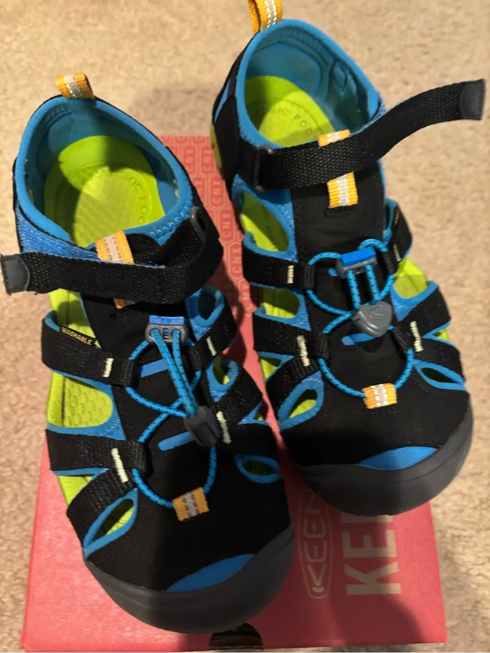 Keen Youth Seacamp II CNX Sandals - Black & Brilliant Blue - size 6